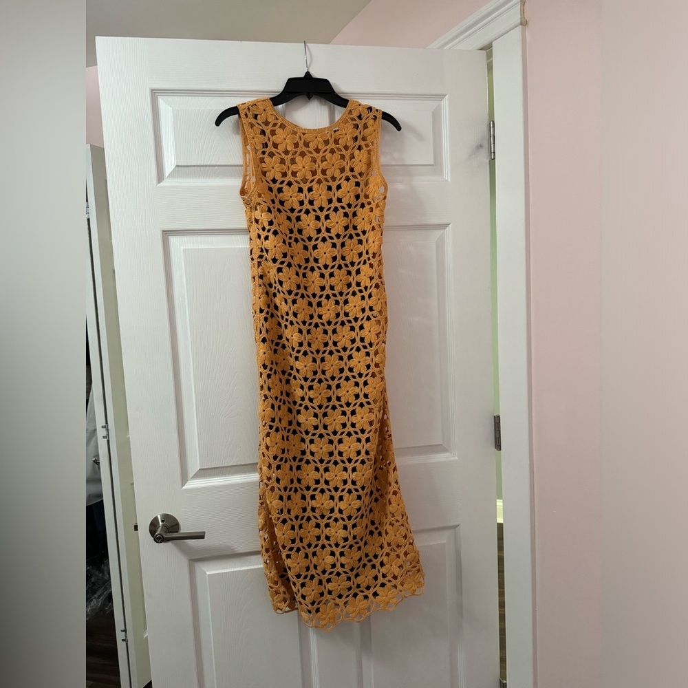 Zara orange floral knit crochet size small, never worn but no tags, size small